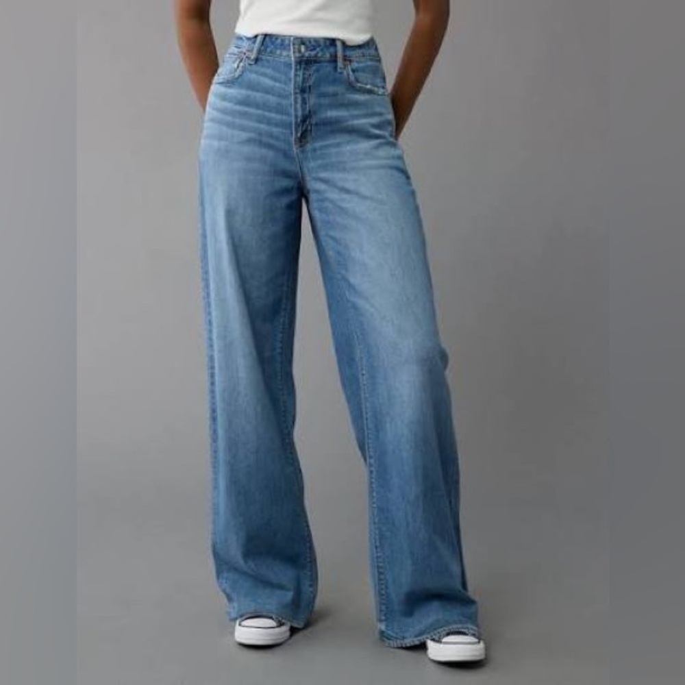 AEO AMERICAN EAGLE LOW-Rise BAGGY Wide-Leg Women’s Jeans - Light Blue 18